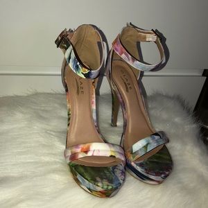 Floral platform single strap sandal heel